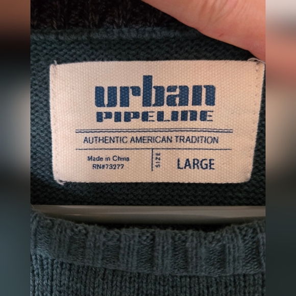 Urban Pipeline Crew Neck Sweater Green Black Bear Knit Long Sleeve Size Large - Picture 5 of 6